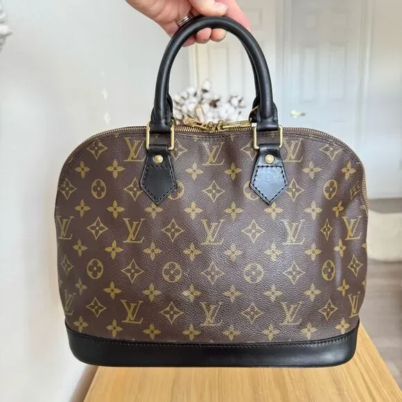 ✅AUTHENTIC✅LOUIS VUITTON ALMA PM - Picture 4 of 17